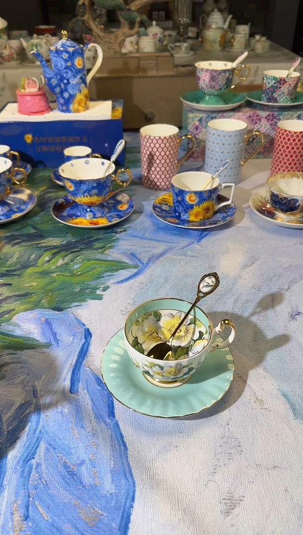 【闪购商品】瓷片骨瓷手绘描金 可进微波炉洗碗机送小汤勺