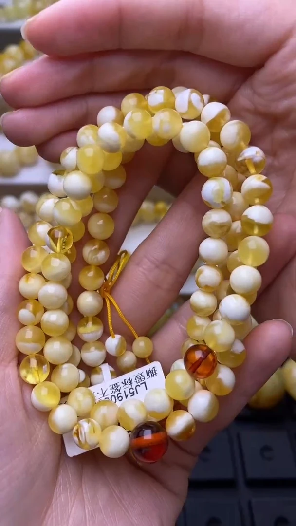 未镶嵌琥珀裸石蜜蜡.40