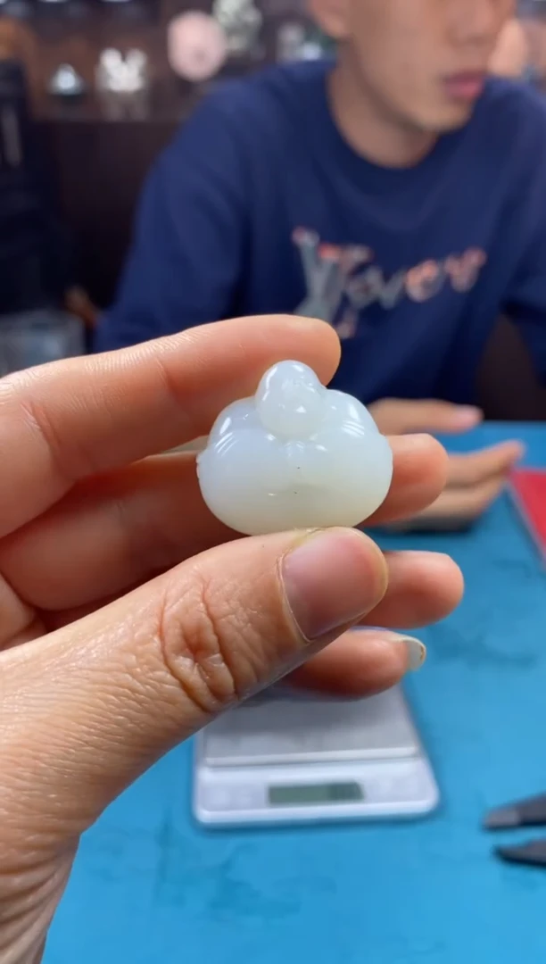 和田玉未镶嵌颈饰1