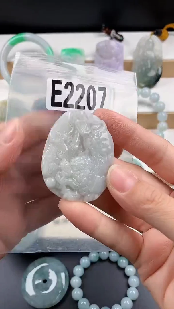 颈饰未镶嵌翡翠天然翡翠吊坠挂件