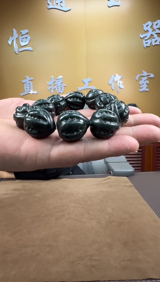 颈饰未镶嵌和田玉手串20-21mm