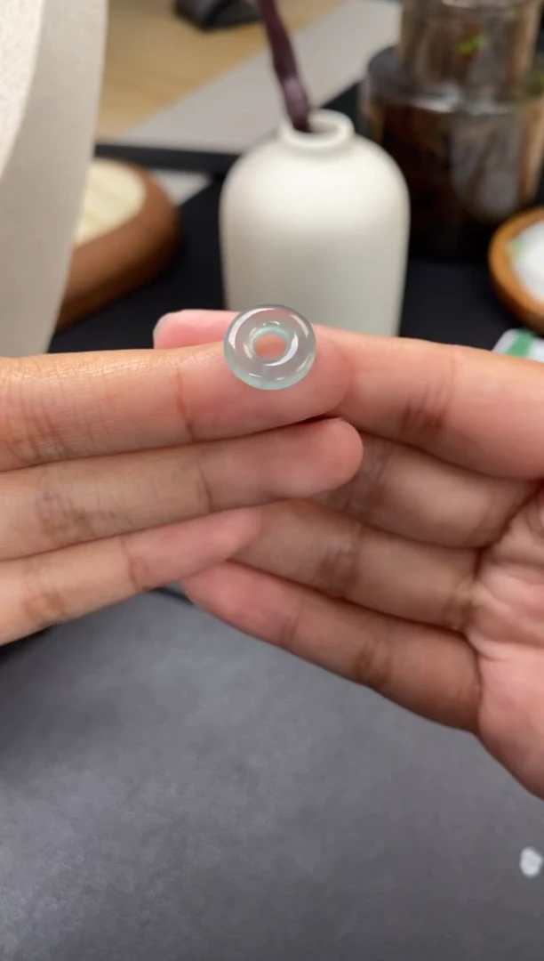 翡翠未镶嵌颈饰翡翠冰种甜甜圈