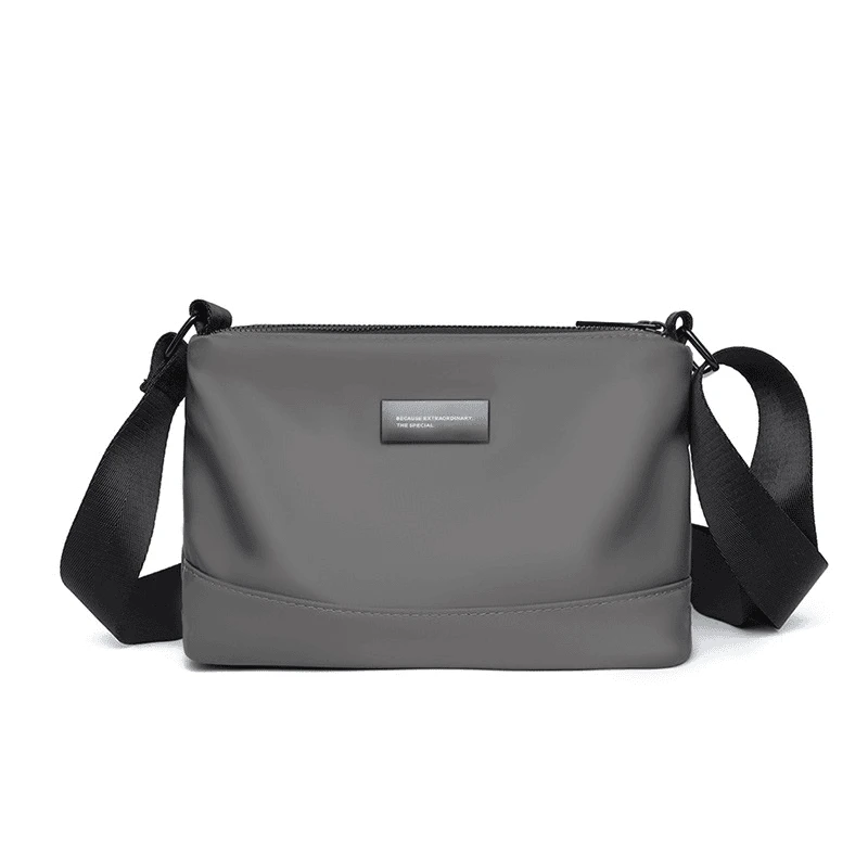 【当日发】男士潮流简约复古单肩斜挎包防水黑色百搭休闲肩包时尚LF