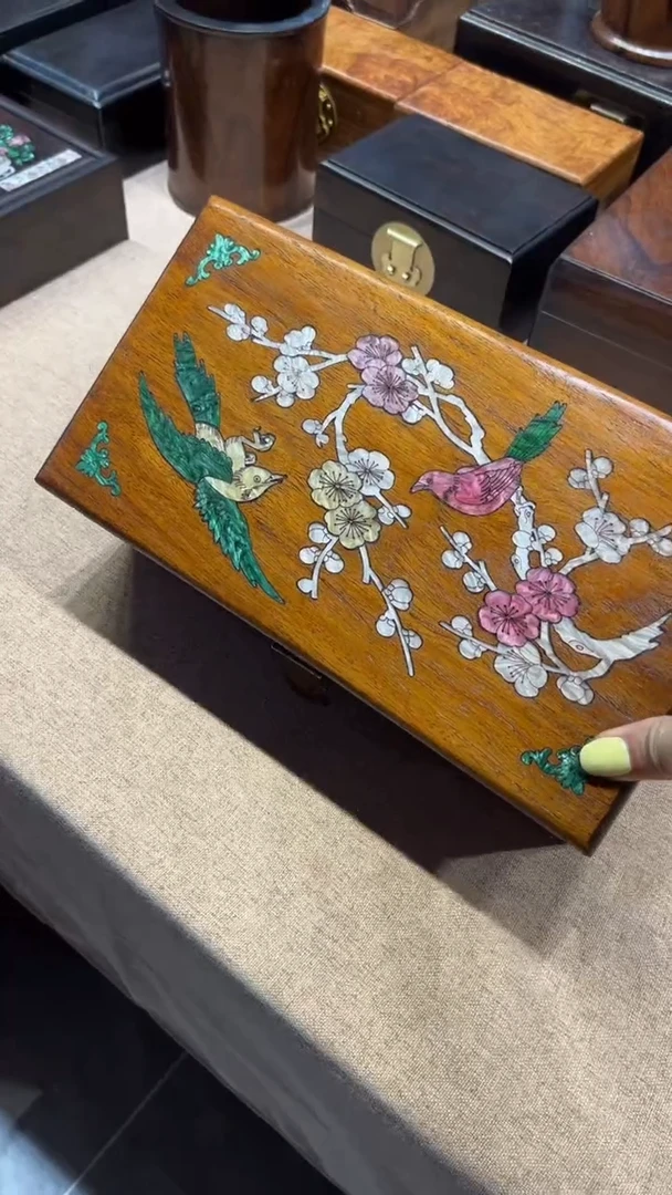 木鸟踏花枝螺钿首饰盒
