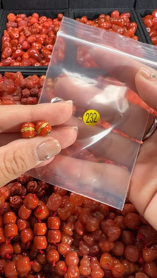 【闪购商品】南红玛瑙颈饰未镶嵌1