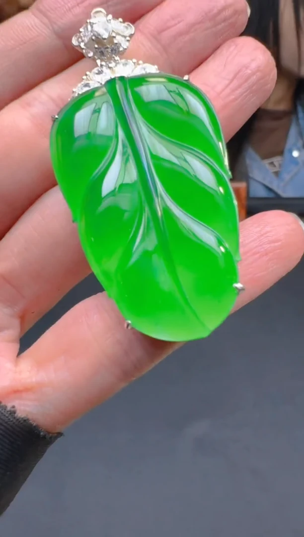 未镶嵌定制翡翠1004073320