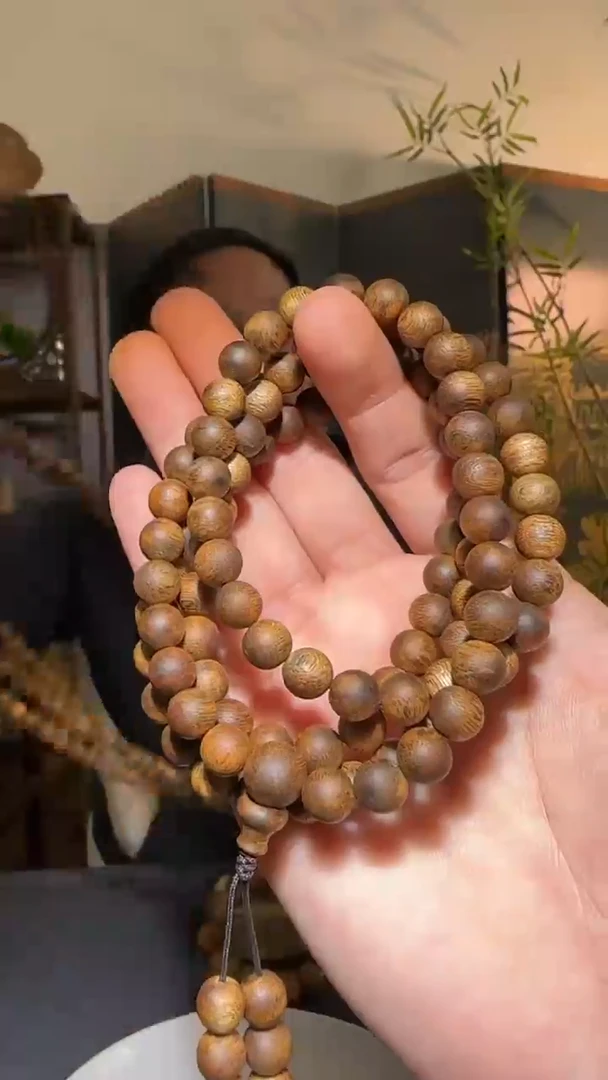 【闪购商品】沉香手串多圈白奇圆珠0.8/24g多样性发一条
