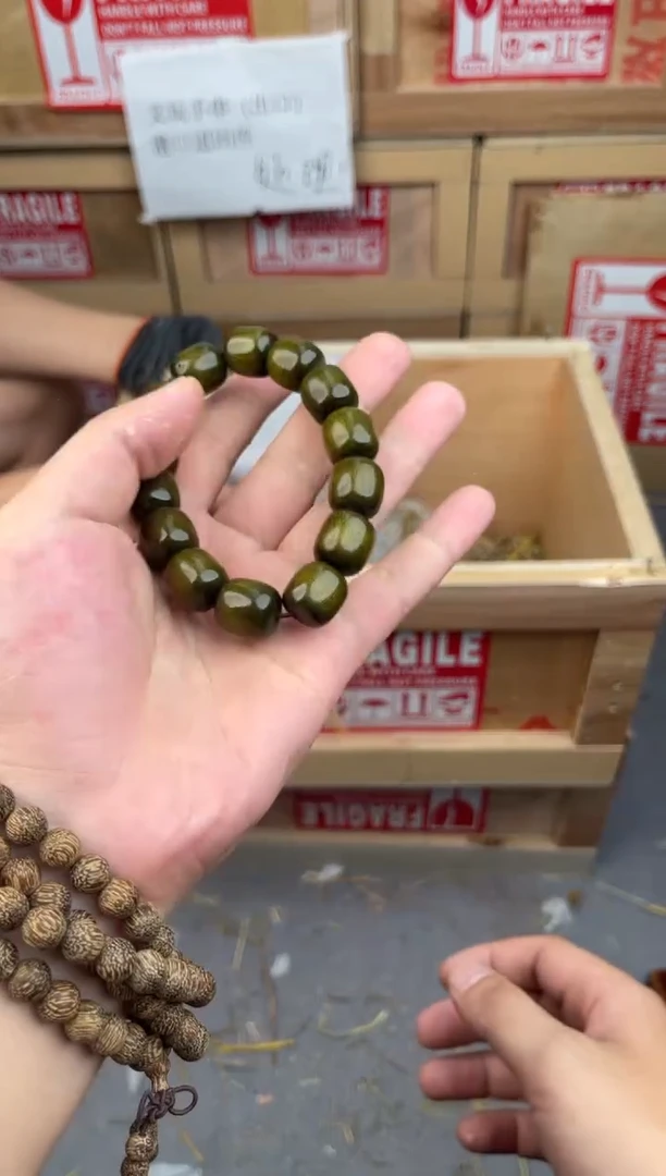 无礼盒精美手串（）