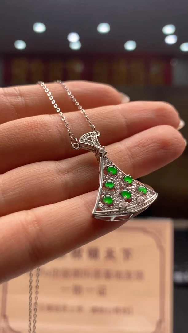 【闪购商品】翡翠颈饰未镶嵌********78