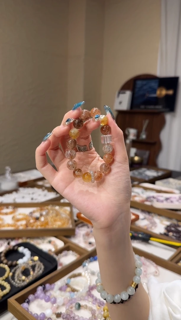 水晶摆件未镶嵌黑金超七黄水