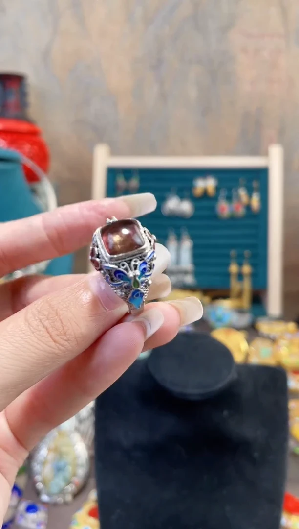 非遗绝技花丝镶嵌戒指红色