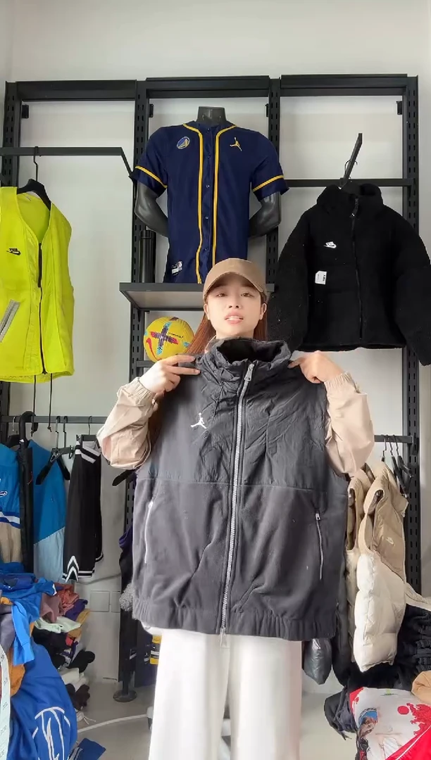 3435闪购编码  Nike/Joedan服饰以直播间过款为准   尺码  l