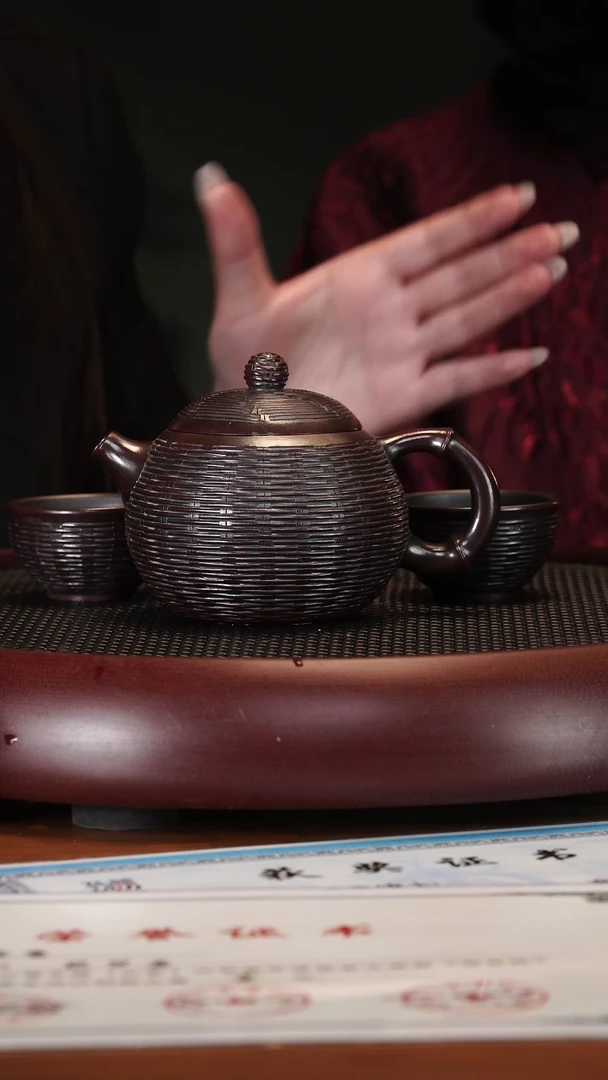 【闪购商品】紫砂茶壶2-65YLX竹编西施龙山古乌泥300c