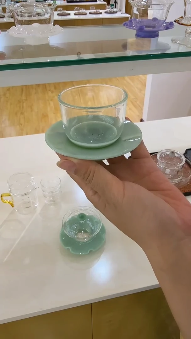 玉见素凯绿玉杯碟