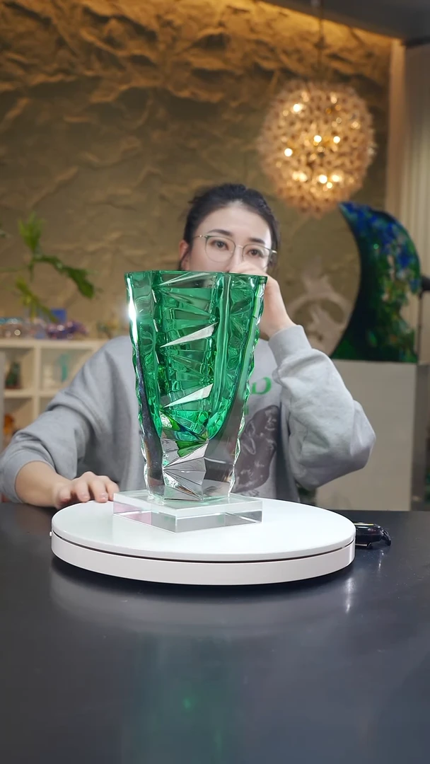 手工艺品琉璃祖母绿冰岛火山花器