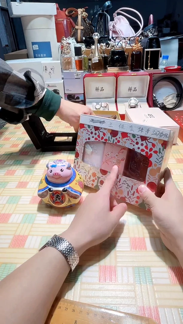 瓷片瓷器 库房到期 全部地板价@@1