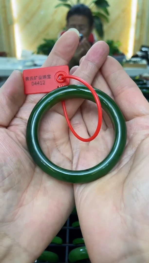 和田玉（碧玉）手镯未镶嵌主***我412