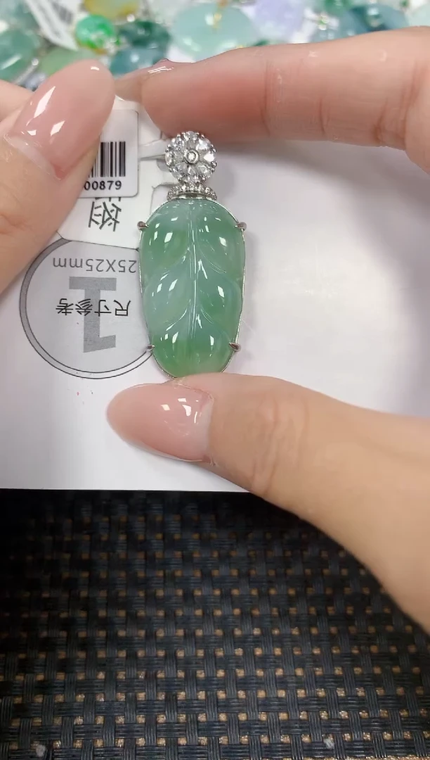 颈饰银S925镶嵌翡翠天然翡翠A货  百元以上9米证书费自理