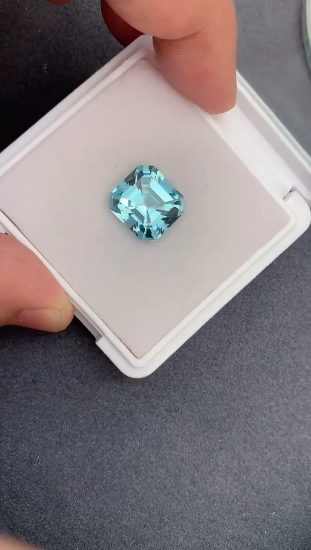 【闪购商品】海蓝宝石裸石未镶嵌10.9ct海蓝宝