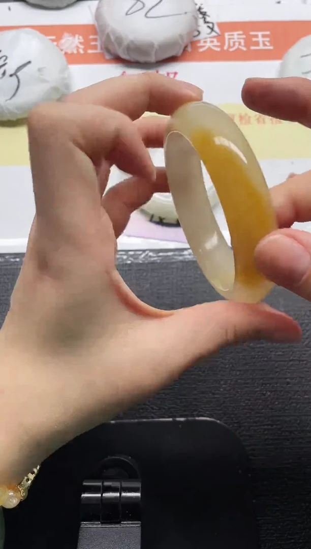 未镶嵌手镯石英质玉25-62