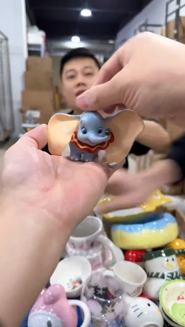 瓷片小飞象摆件