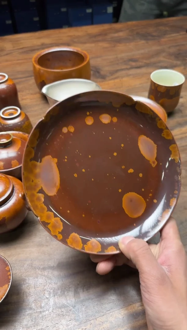 J****o荣器 木首葵口壶承