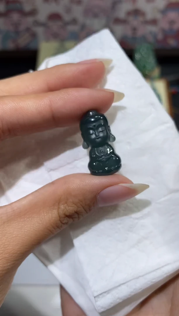 【闪购商品】翡翠颈饰未镶嵌大日如来宝宝佛