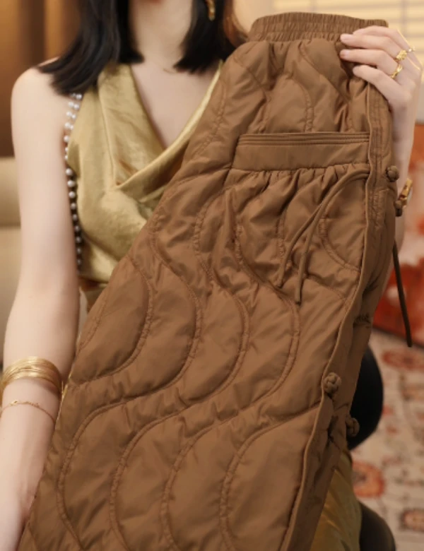 XX专柜品质2025年冬季新款保暖抗寒一件过冬直筒裤