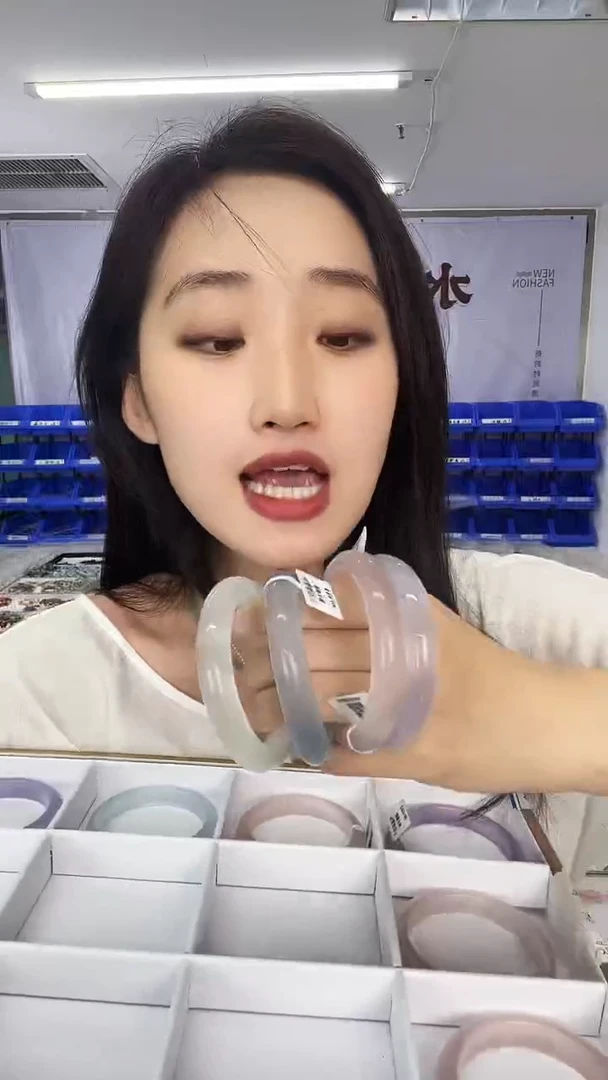 玛瑙/玉髓手镯未镶嵌天然珠宝多样性发其一