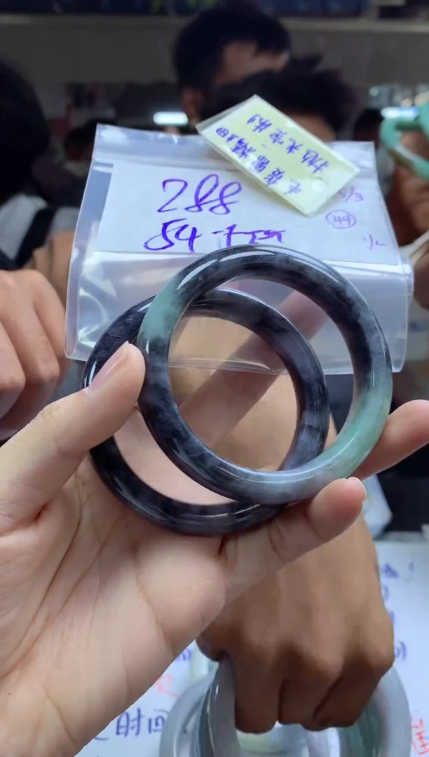 【闪购商品】定制翡翠未镶嵌手镯毛货需精细抛光+多样性拍1发1