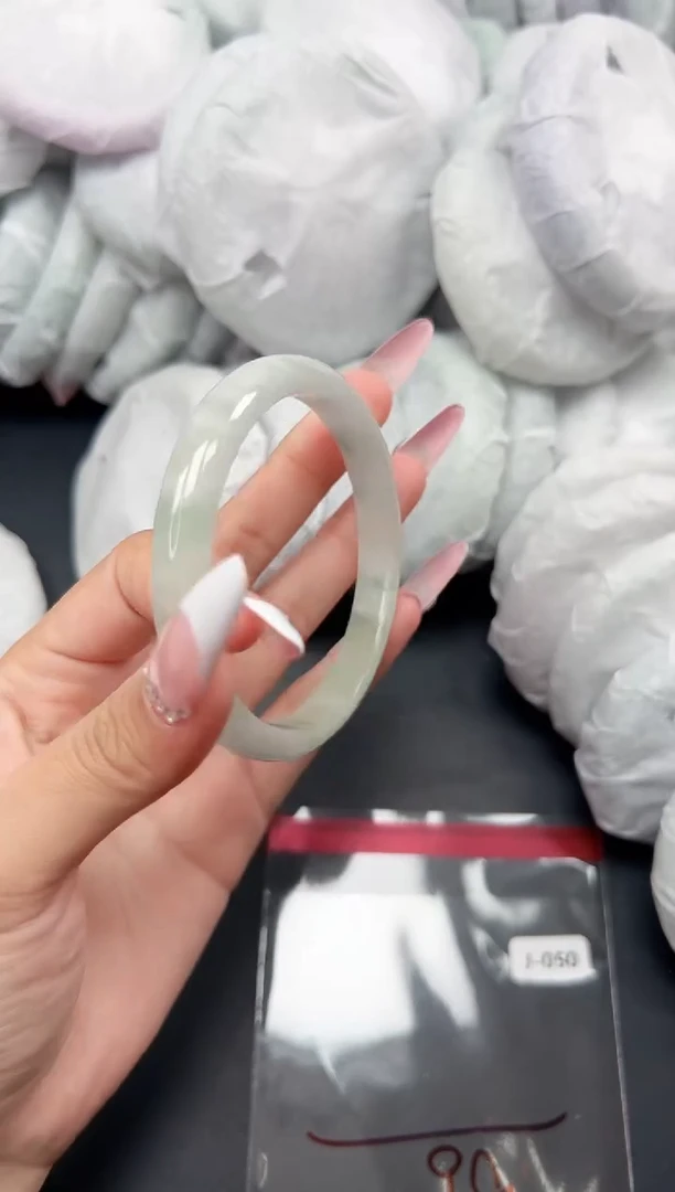 精品手镯，一物一拍J-050