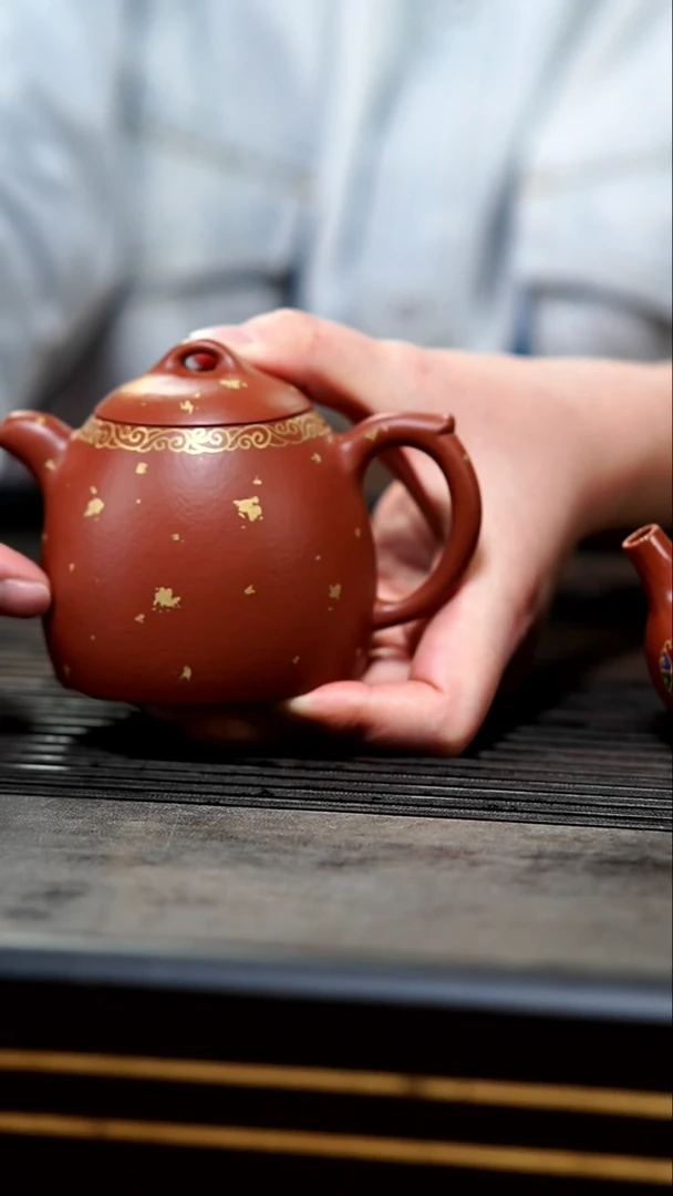 【闪购商品】紫砂茶壶18-全手朱泥描金秦权180cc