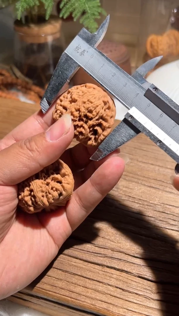 【闪购商品】文玩核桃吊坠假装血麒麟238