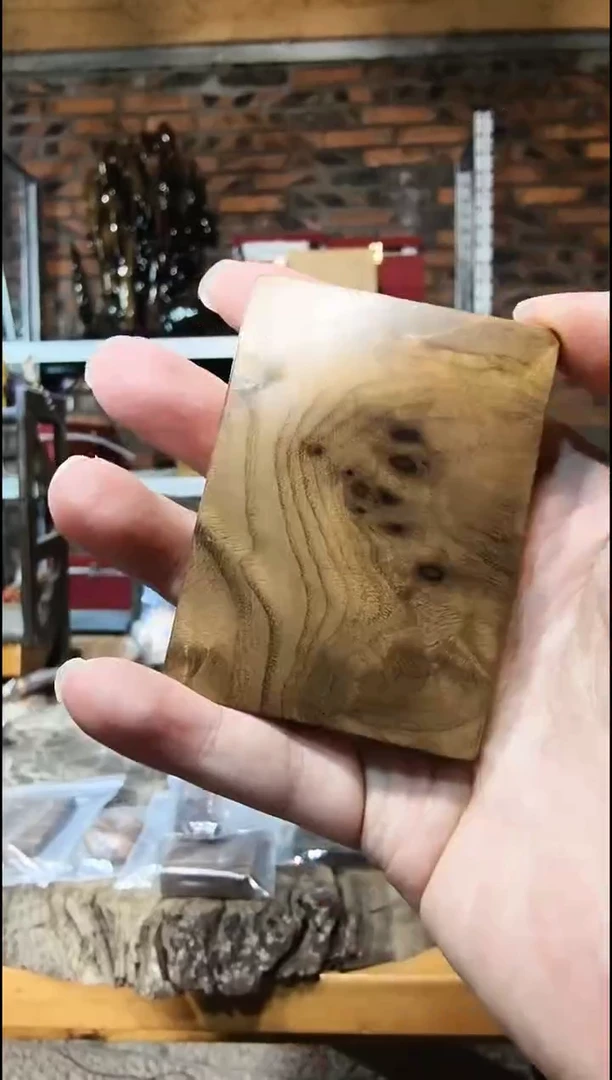 金丝楠无事牌手把件