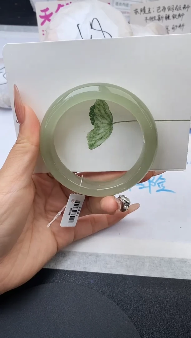 未镶嵌手镯石英质玉w152-DB59+