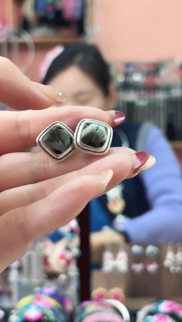 织绣艺枝独绣手工饰品270