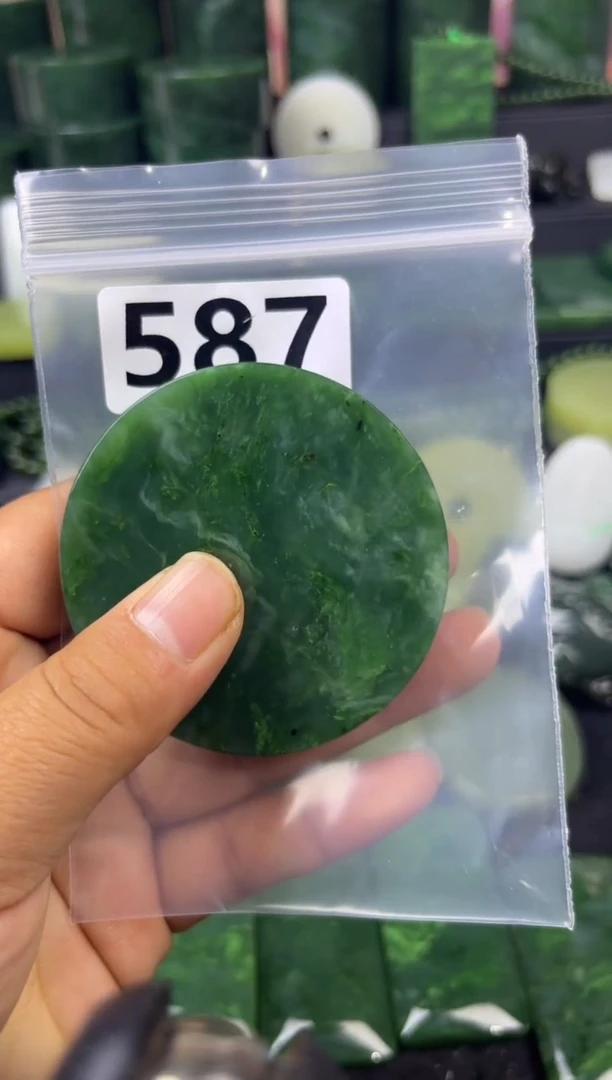 未镶嵌和田玉珠宝半成品镯芯