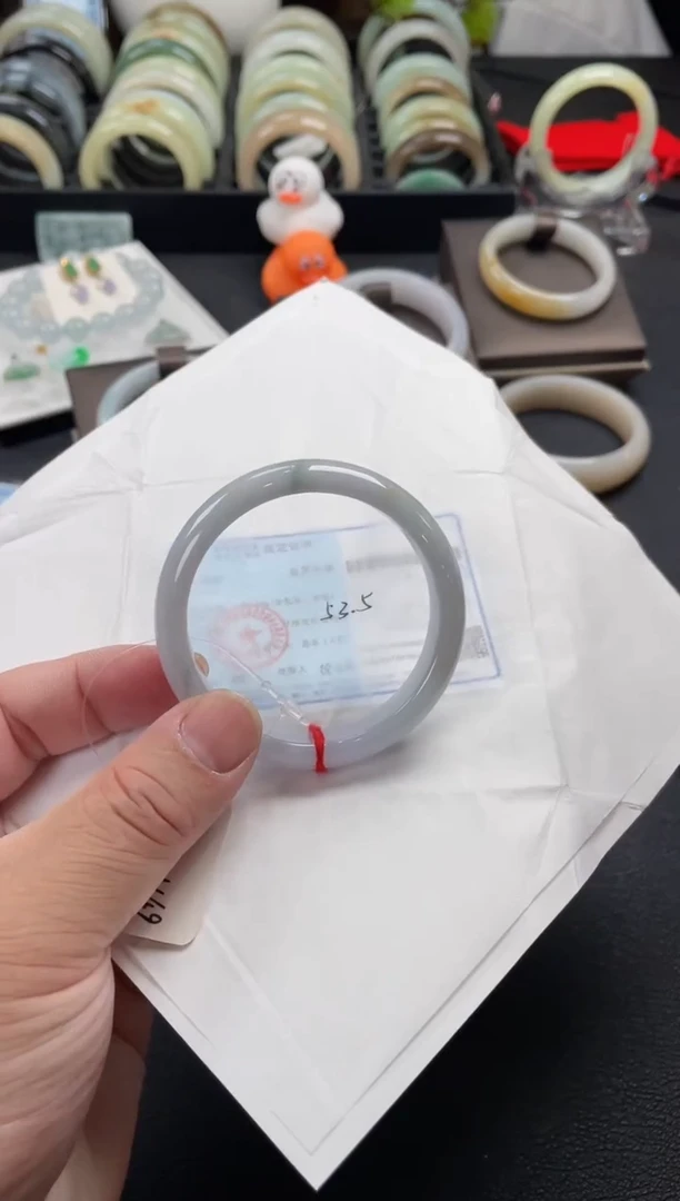 【闪购商品】翡翠手镯未镶嵌53.5正圈 有纹