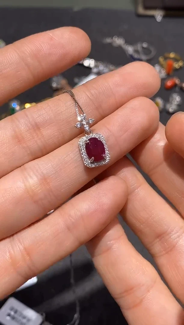 颈饰银S925镶嵌红宝石吊坠