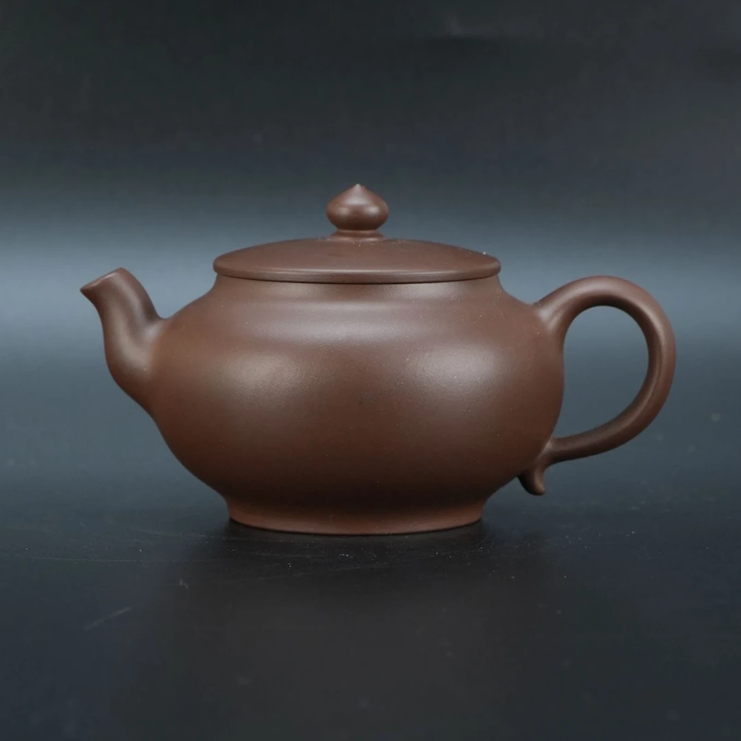 lot20666 687 李安进 紫砂紫泥宫灯壶（180cc）