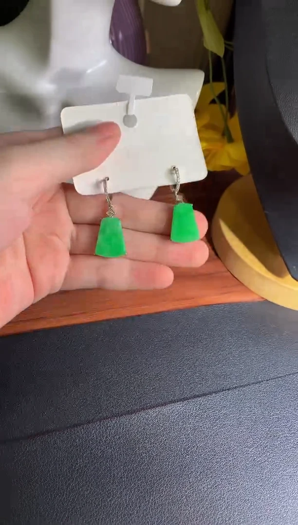 银S925镶嵌翡翠耳饰翡翠