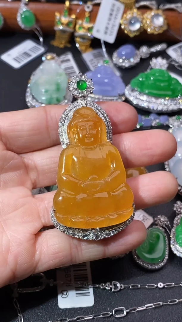 【闪购商品】翡翠颈饰18K金镶嵌吊坠