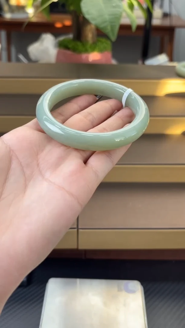 未镶嵌手镯和田玉且末微色差近矿57m