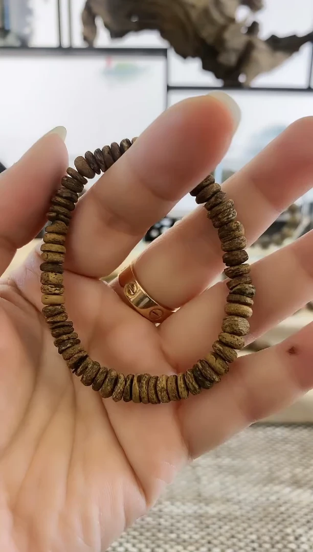 【闪购商品】沉香手串正区富森红土炭化料7+MM手串