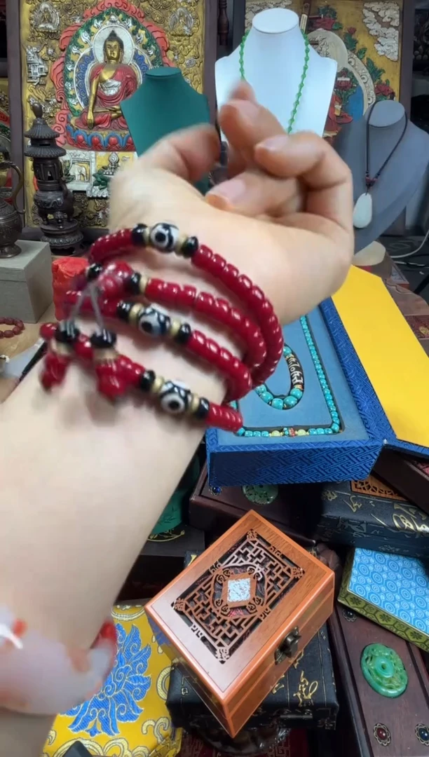 768786768768786786678山  红