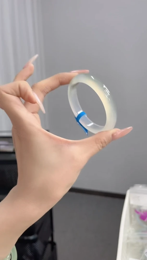 【闪购商品】玛瑙/玉髓手镯未镶嵌55-56圈