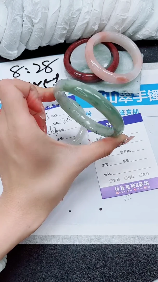 【闪购商品】石英质玉手镯未镶嵌A166-60*61