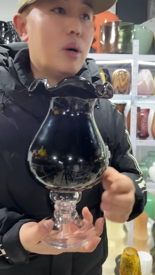 黑色风灯