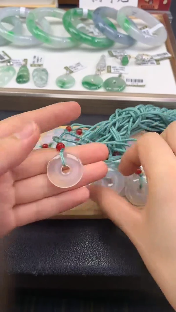 玛瑙/玉髓颈饰未镶嵌ZX140 玛瑙平安扣吊坠 多样性发其一