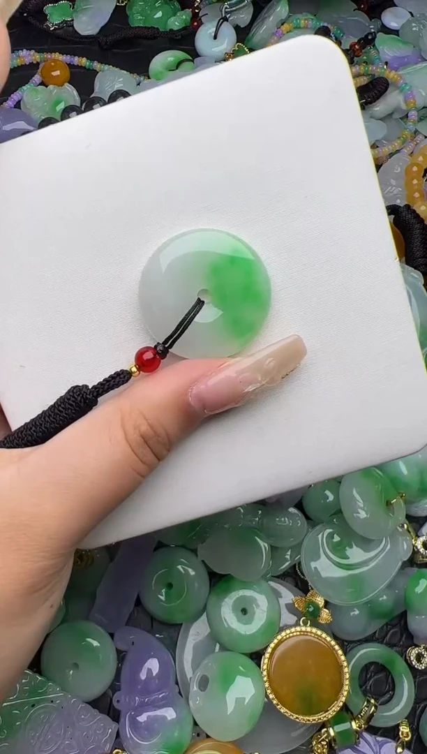 翡翠未镶嵌颈饰天然缅甸翡翠吊坠